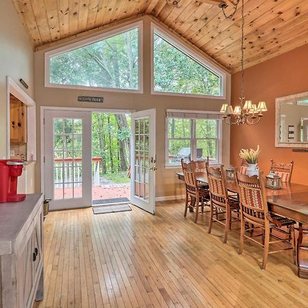 Rustic Red Cabin With Deck In Maggie Valley Club! Vila Exterior foto