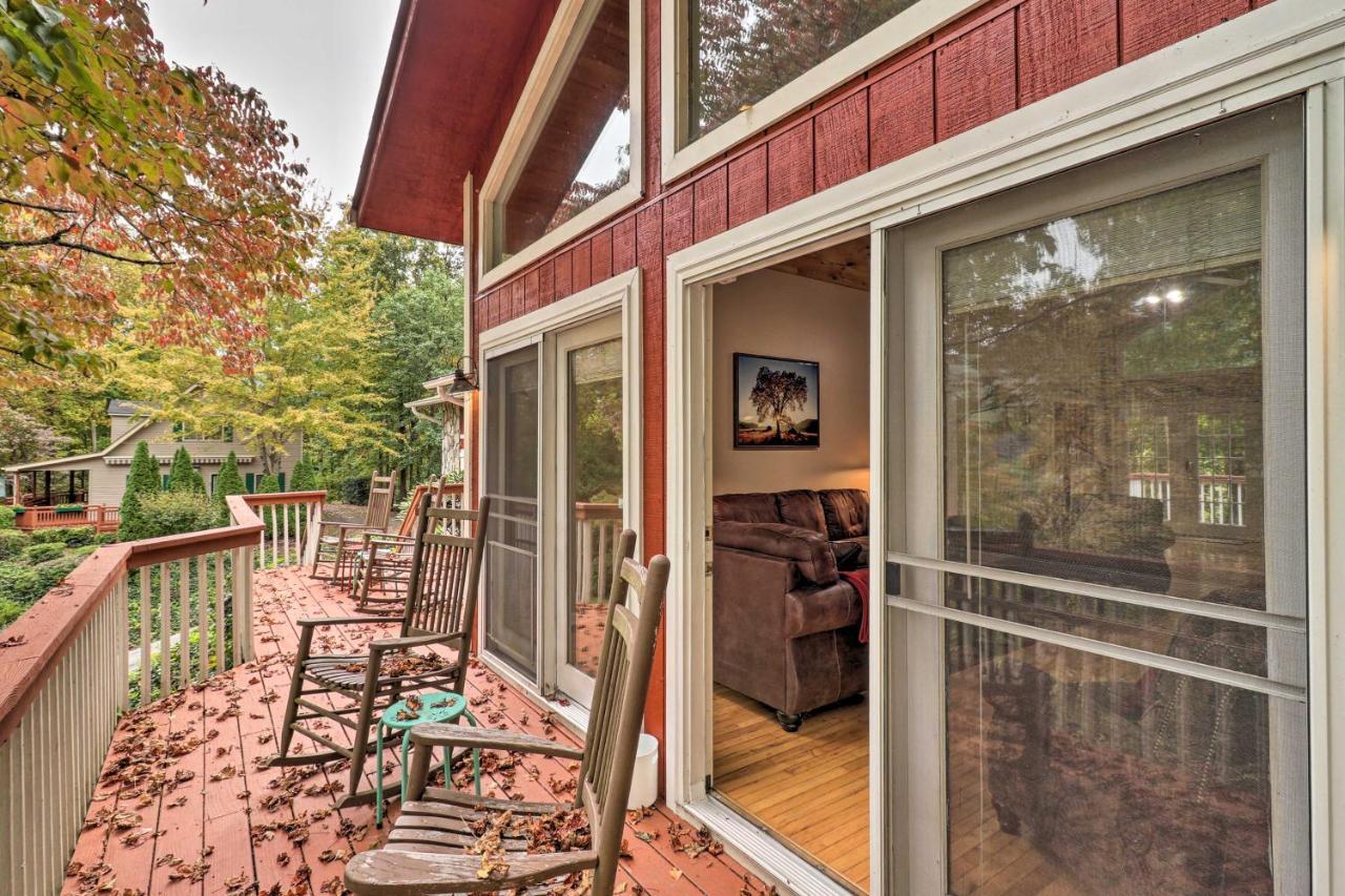 Rustic Red Cabin With Deck In Maggie Valley Club! Vila Exterior foto