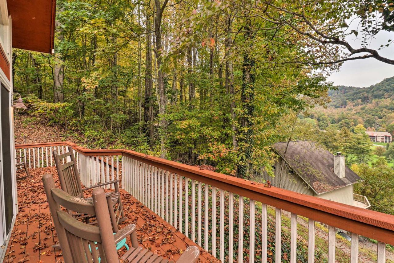 Rustic Red Cabin With Deck In Maggie Valley Club! Vila Exterior foto