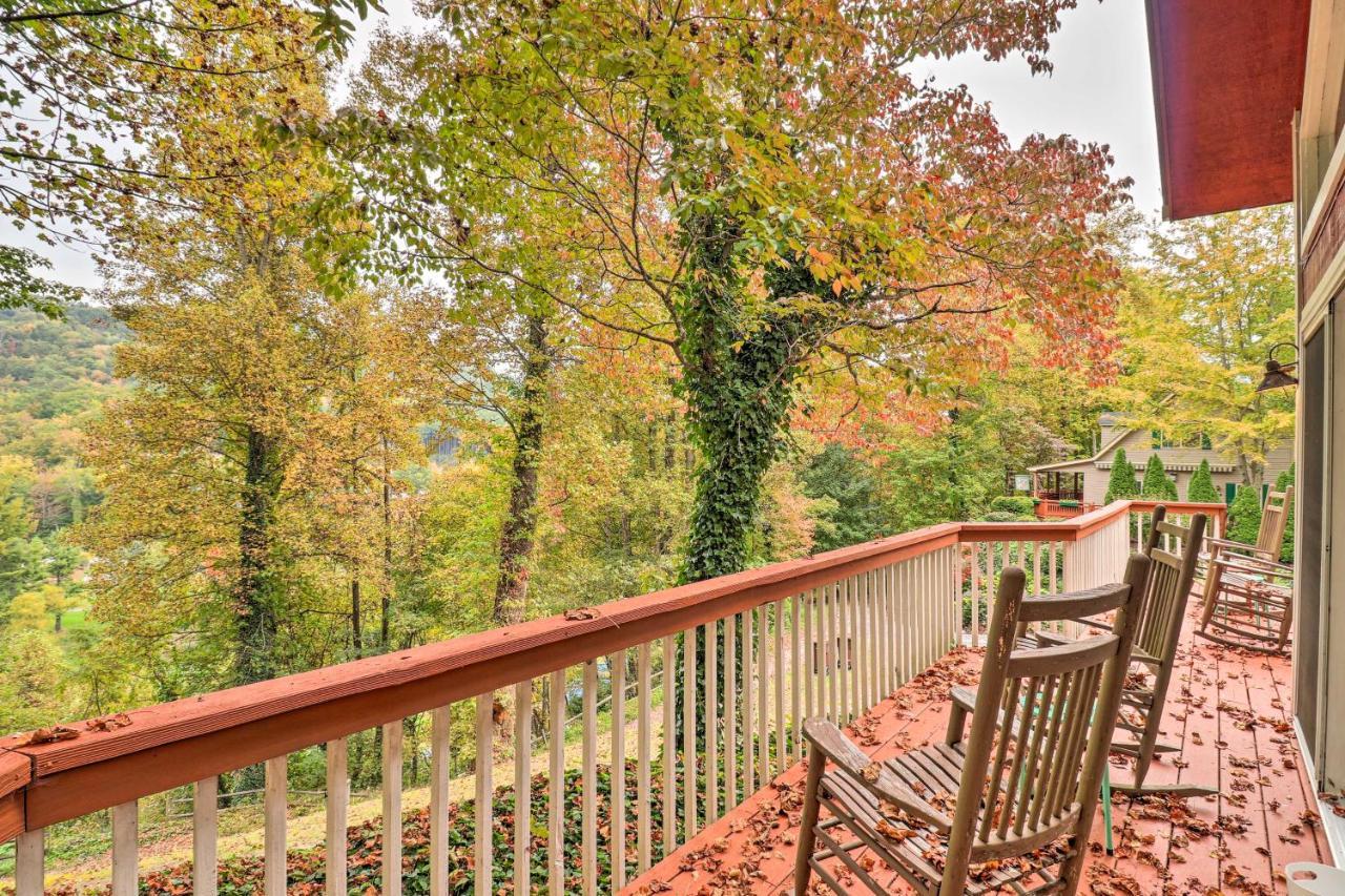 Rustic Red Cabin With Deck In Maggie Valley Club! Vila Exterior foto